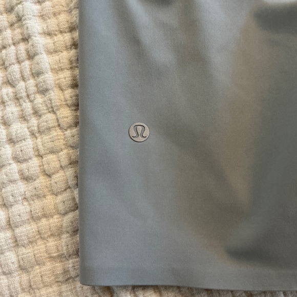 Lululemon License to Train Half Tight 9" (Rhino Grey, Large) - Picture 4 of 4